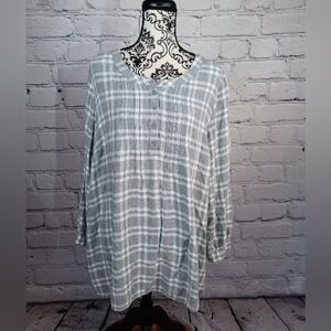 Lane Bryant Women's Long Sleeve Button Front Plaid Print shirt Size 24 Top b30